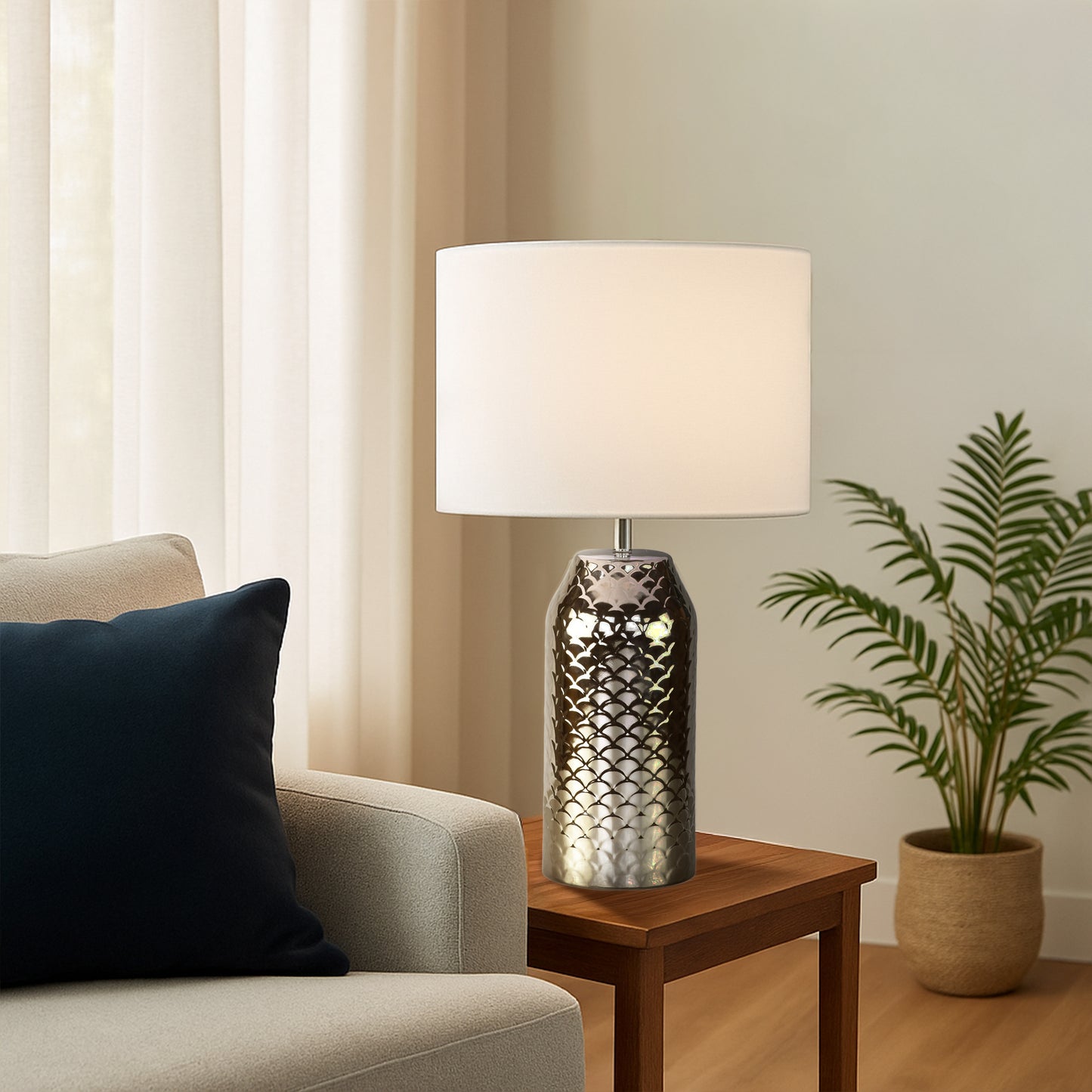 Urban Style Helen Table Lamp Silver